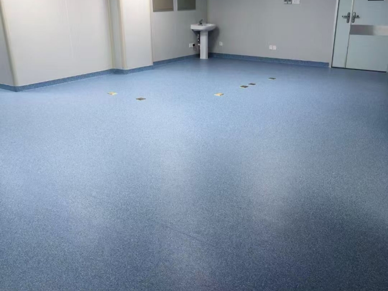 What are the important technical parameters of PVC flooring