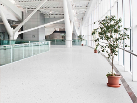 2025 彈性地板行業年會 12 月北京啟幕 PVC塑膠地板成醫療 / 養老 / 商用場景核心適配材料