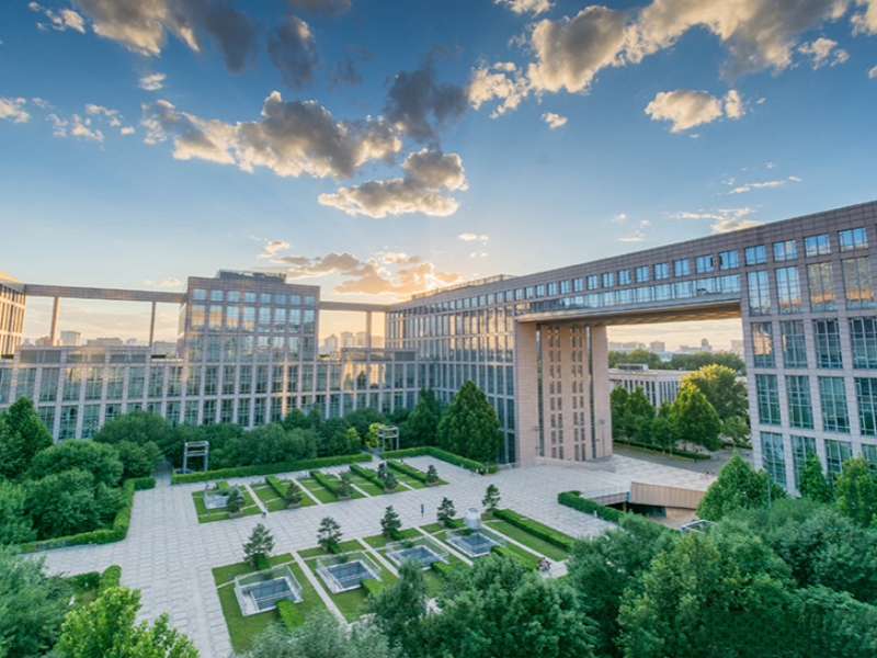 18000 平米煥新！大巨龍同質(zhì)透心PVC地板賦能北航教學(xué)樓優(yōu)質(zhì)教學(xué)空間