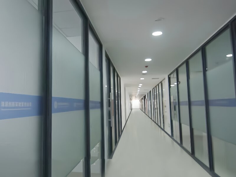 大巨龍商用塑膠地板：筑牢清源創新實驗室的科研地面基石