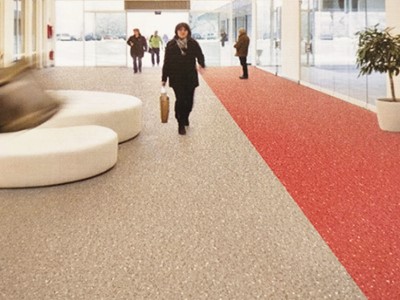 大巨龍同質(zhì)透心地板