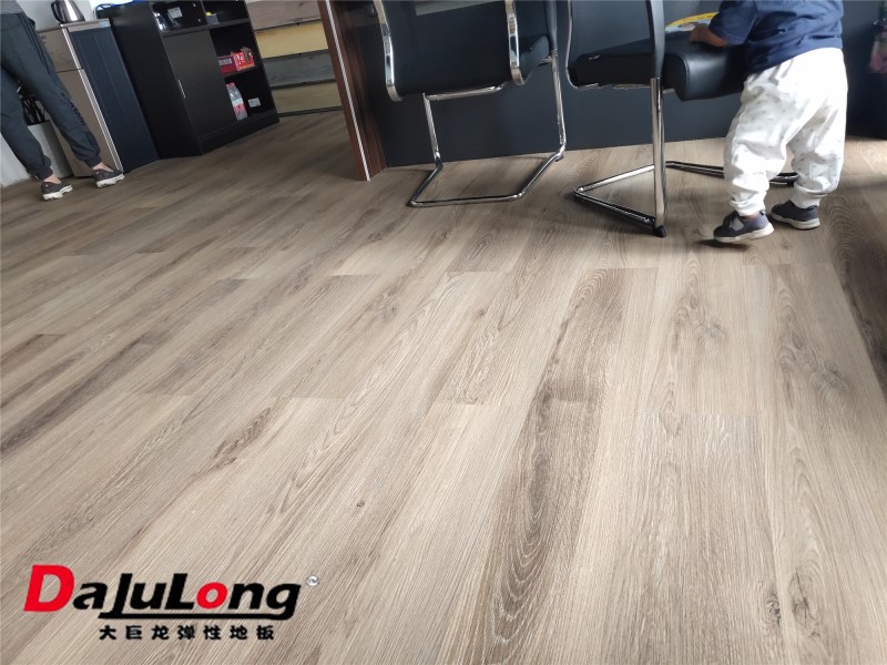pvc地板諸多優勢是未來地板行業主流新趨勢