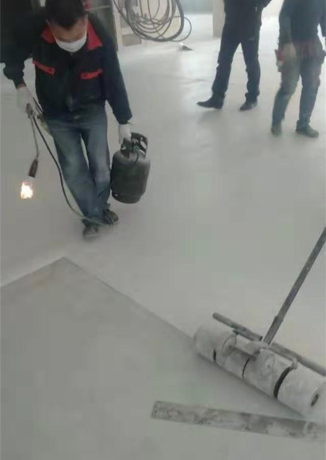 冬季pvc卷材地板施工溫度不夠如何解決