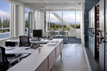 大巨龍pvc地板耐磨,抗壓,不留痕跡