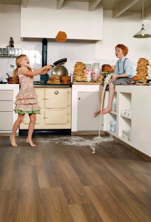 推動行業的未來發展，卡曼國際退出SPC地板