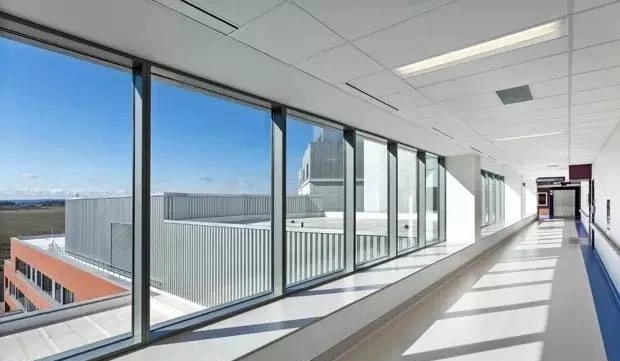 分享國外醫(yī)院彈性pvc卷材地板設(shè)計效果