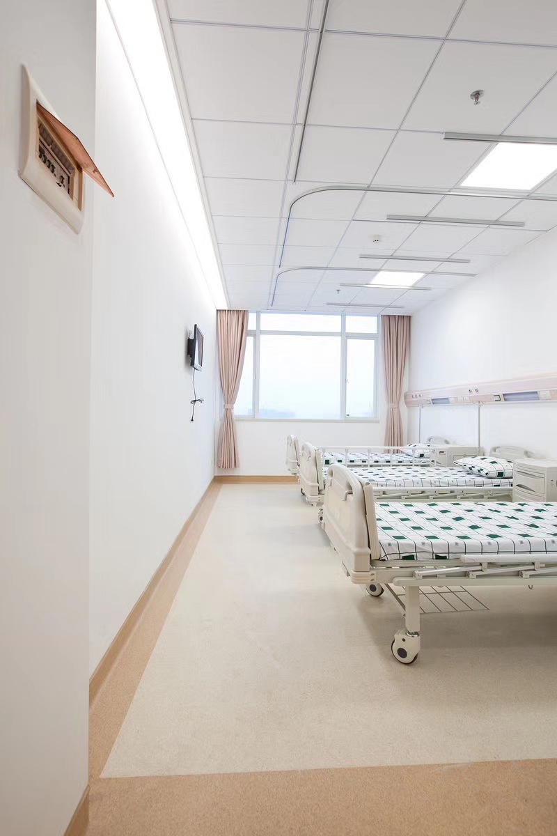 同質(zhì)透心pvc醫(yī)用地板