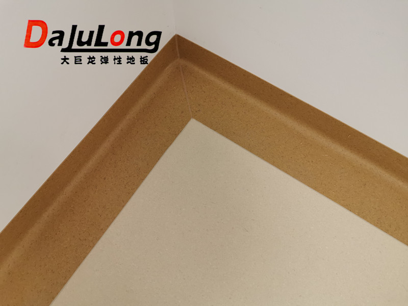 同質透心pvc地板的價格是多少錢一平方呢？